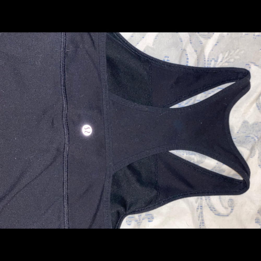 Black criss cross Lululemon tank.